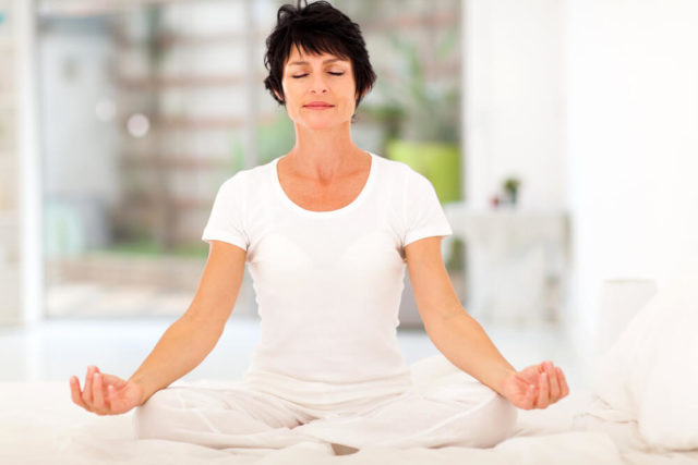 beneficios-da-meditacao-na-menopausa